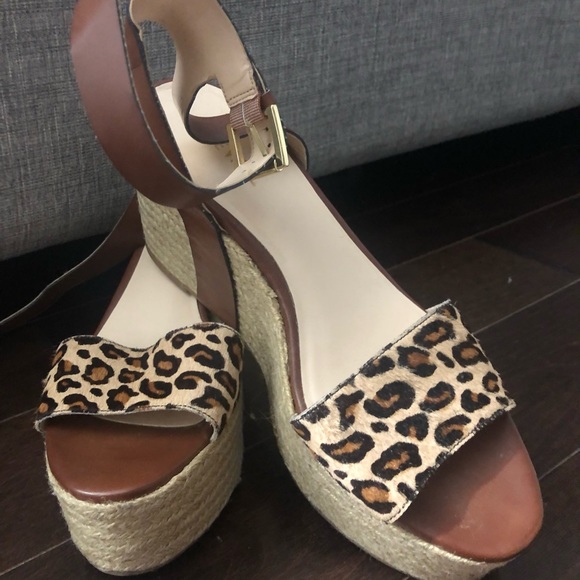 Leopard wedge sandal, very good quality worn only once - Picture 2 of 5